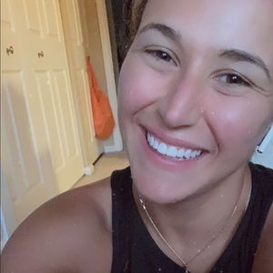 Meet your Posher, Julie